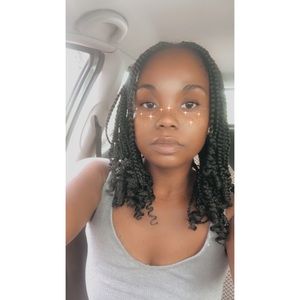 Meet your Posher, Teriana